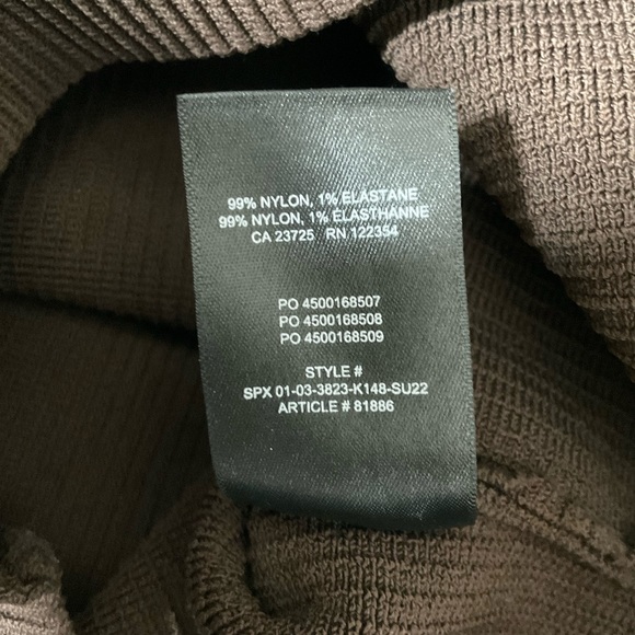 Aritzia Babaton Sculpt Knit Halter Top 5 items for 30$ - Picture 6 of 6